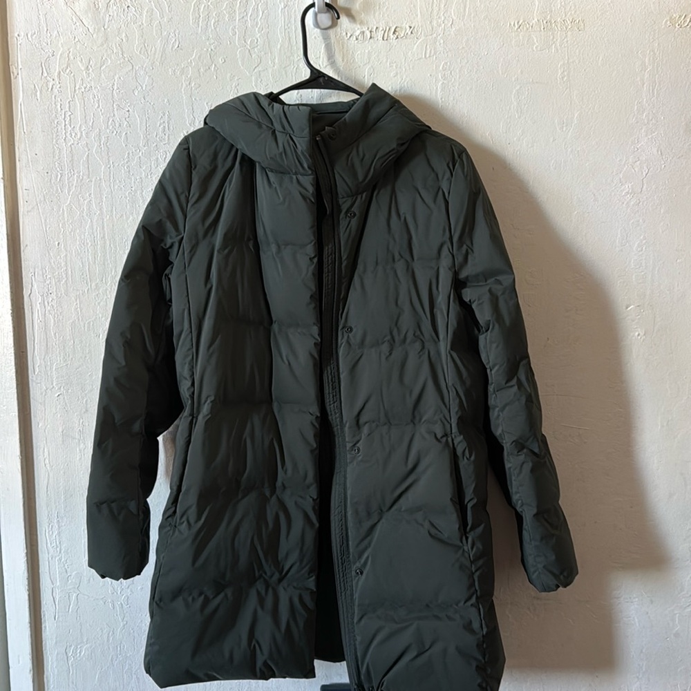 Uniqlo Green Long Down Puffer Coat Jacket Size Small